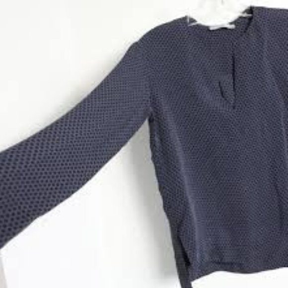 Vince Dark‎ Navy Blue Blouse in a Geometric Print, V-Neck, Size 10, NWOT - Picture 1 of 7
